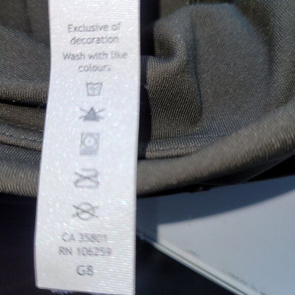 lululemon athletica Wunder Under Crop Leggings in Dark Olive Luxtreme  Size 2 - Picture 7 of 7